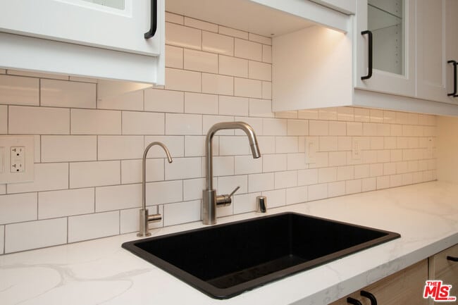 Building Photo - 3637 Glendon Ave