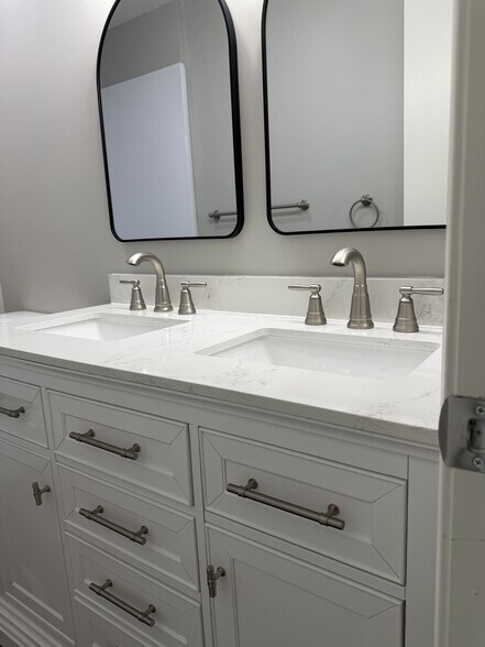 Building Photo - 1523 Ashburnham Dr