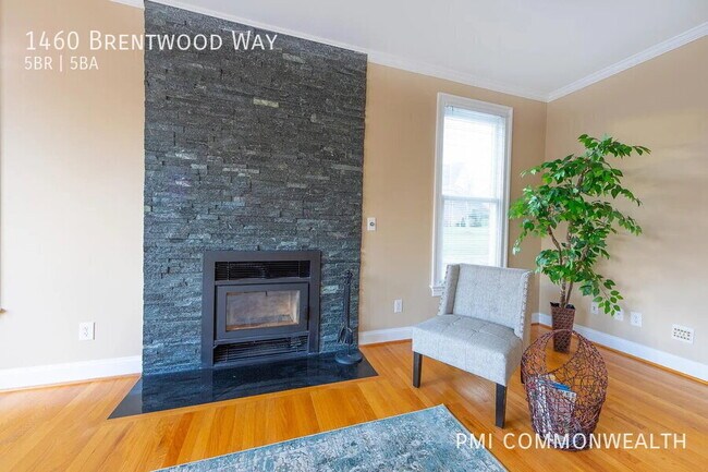 Building Photo - 1460 Brentwood Way