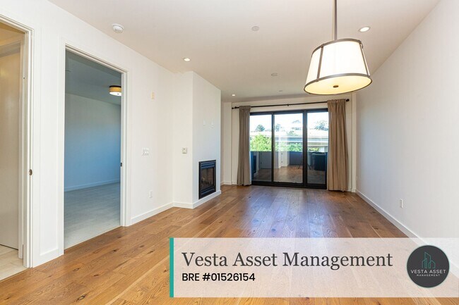 Building Photo - Welcome Home to Dogpatch's Finest