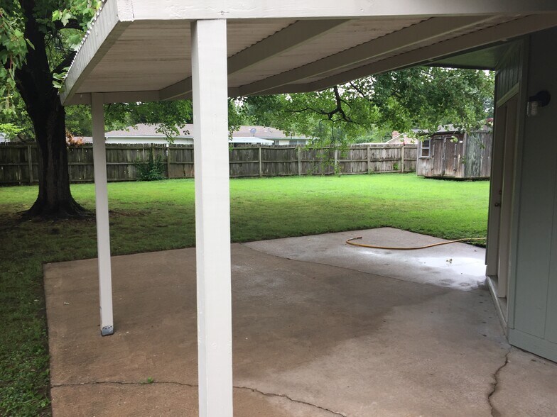 Patio - 215 Magnolia Rd
