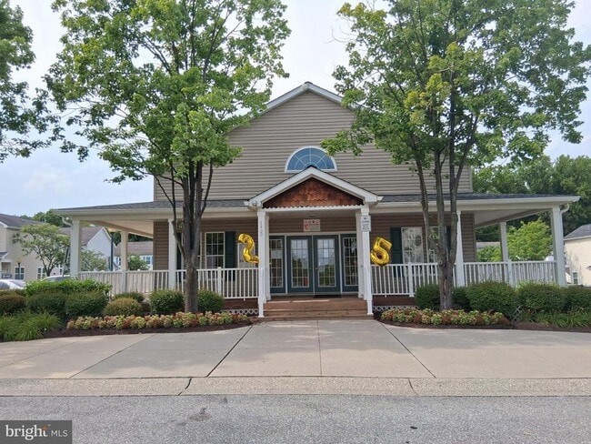 Building Photo - 7300 Willow Glen Way