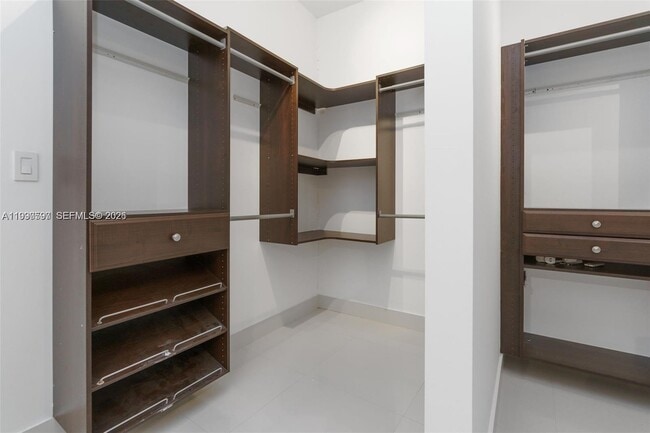 Building Photo - 7333 NW 108th Ct