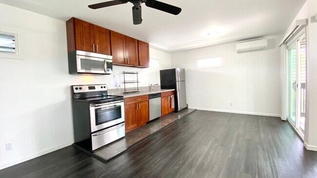 Building Photo - 108 Maluniu Ave