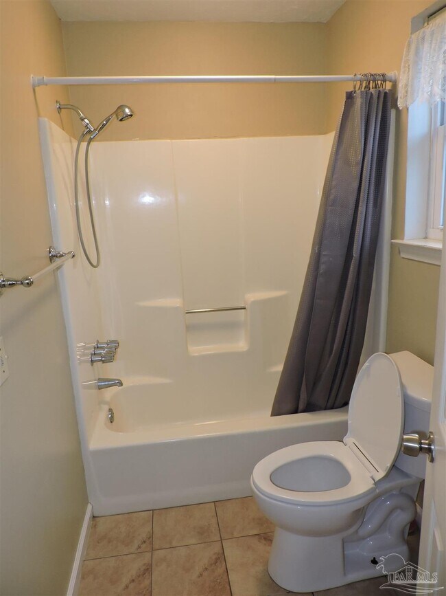 Building Photo - 7356 Sandy Creek Cir