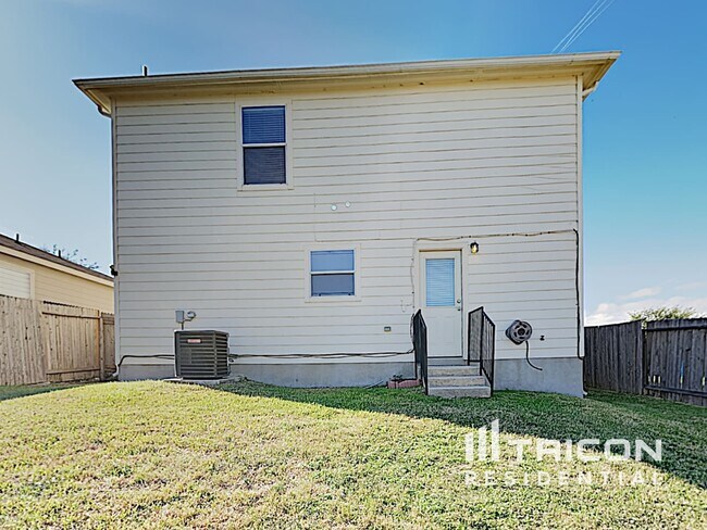 Building Photo - 11247 Country Canyon