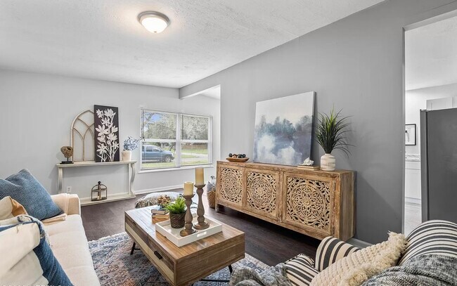 Building Photo - 6944 Cherbourg Ave S