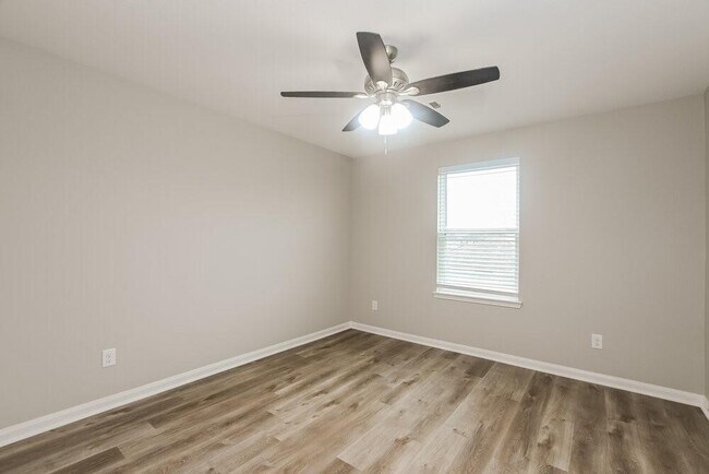 Building Photo - 9423 Calm Amber Dr