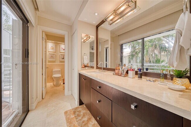 Building Photo - 2918 Whitehead St