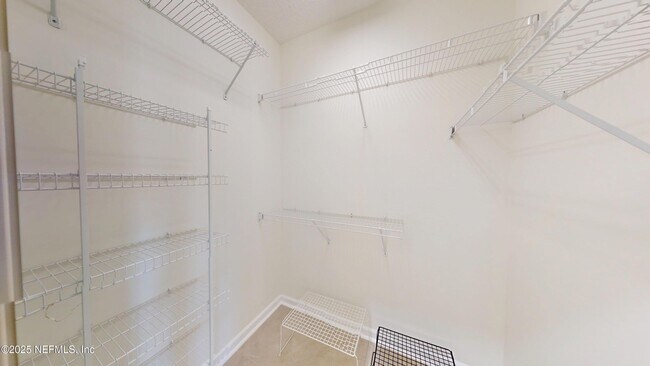 Building Photo - 10061 Vineyard Lake Rd E