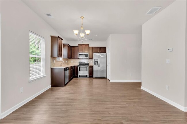 Building Photo - 4488 Ravenwood Dr