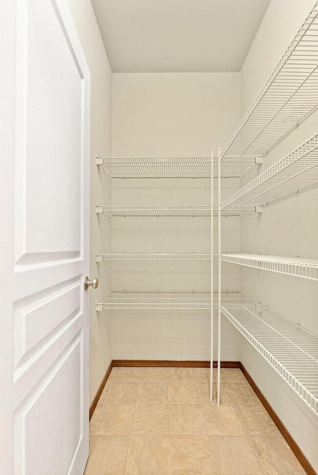 Building Photo - Beautiful Single-Story Olympia Home with Dog Wash, Garden Beds & Thoughtful Layout