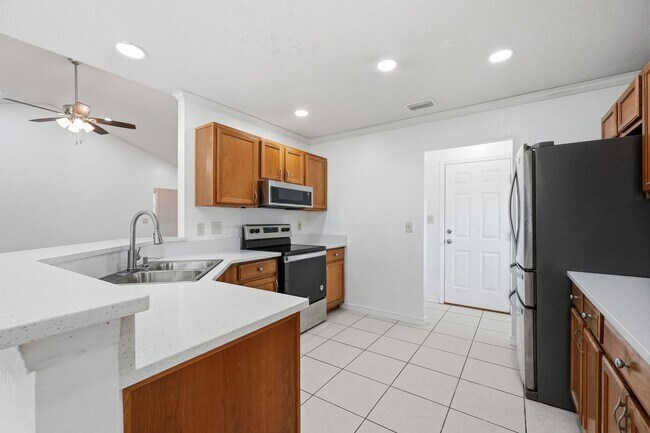 Building Photo - Renovated Home in Niceville!