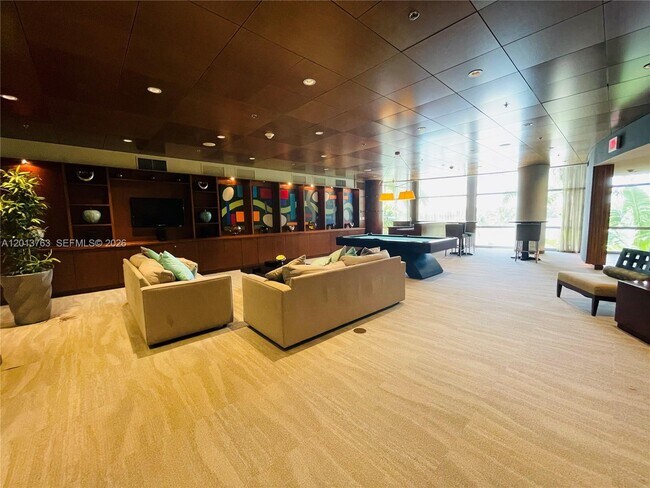 Building Photo - 2681 N Flamingo Rd