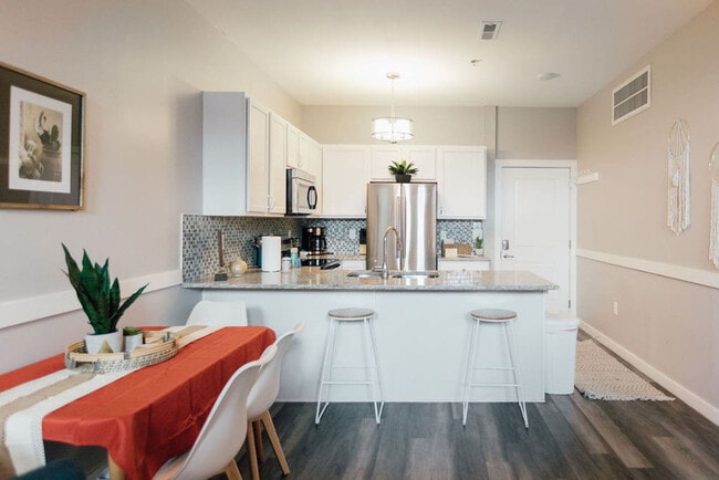 Building Photo - 117 Spring St