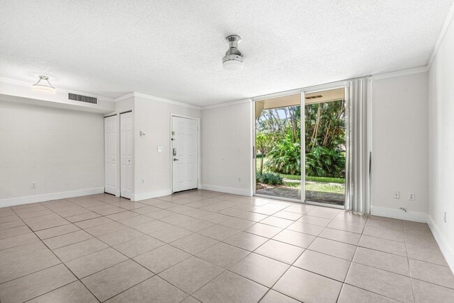 Building Photo - 127 Yacht Club Way