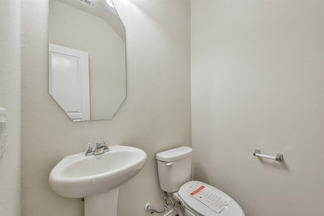 Building Photo - 5047 Royal Amber Ln