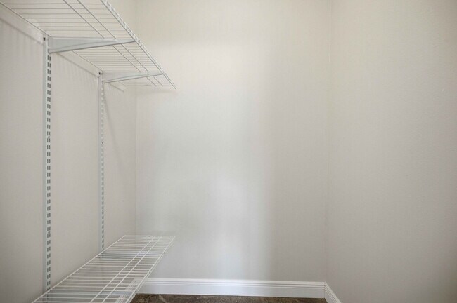 Building Photo - Country Living with Modern Convenience!
