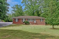 Building Photo - 1862 Posten Ln SW