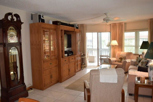 Building Photo - 1215 S Portofino Dr