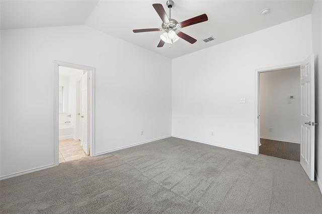 Building Photo - 10844 Live Oak Creek Dr