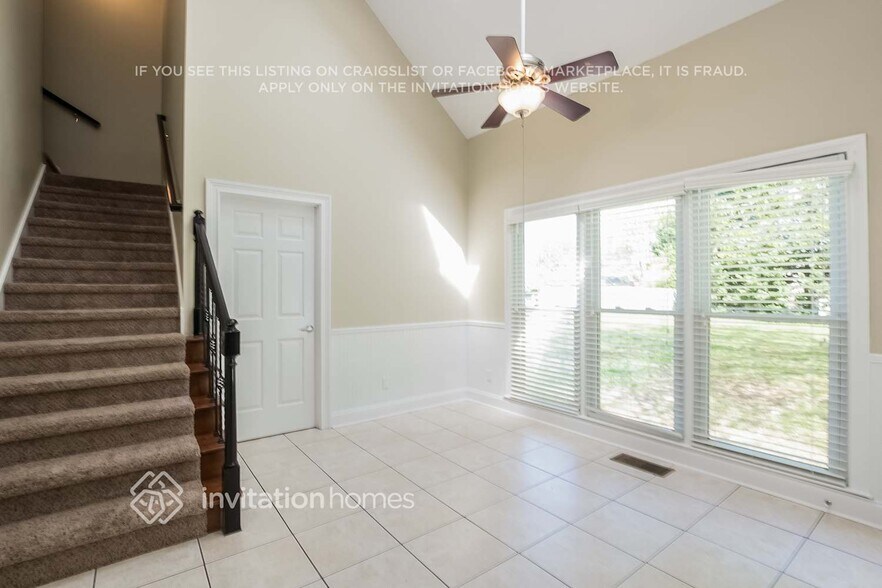 Building Photo - 435 Clubfield Dr