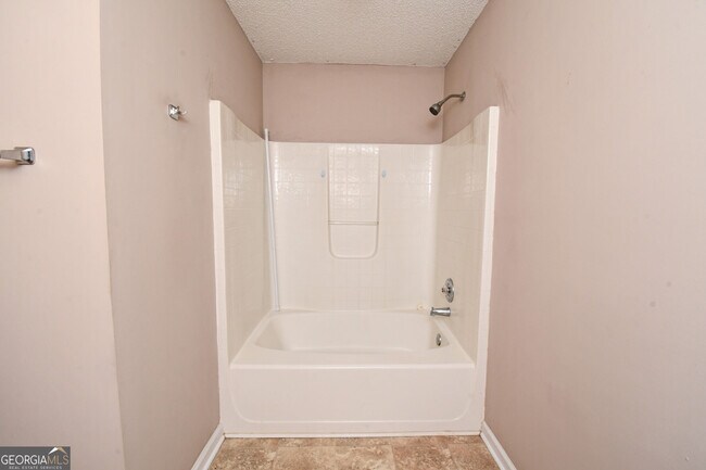 Building Photo - 4747 Bob White Run