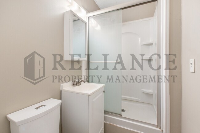 Building Photo - 2903 W Douglas Ave