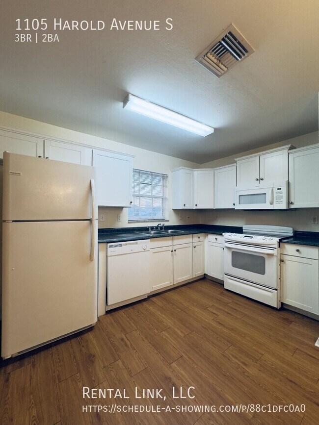 Building Photo - 1105 Harold Ave S