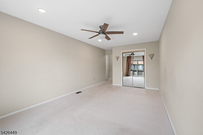 Building Photo - 257 Gemini Dr