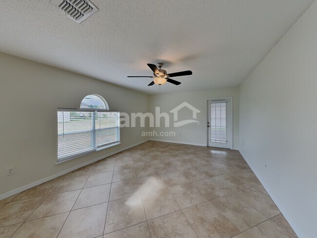 Building Photo - 8255 Settlers Crk Lp