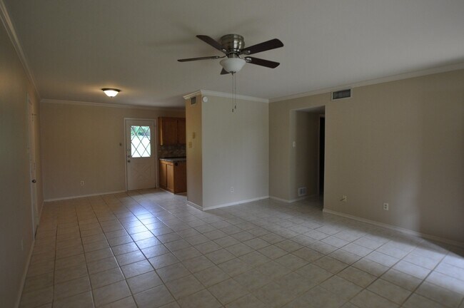 Building Photo - 3 Bedroom for rent in Lindale! Tour Today!