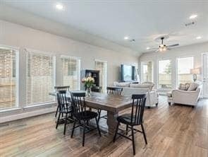 Building Photo - 114 Chinaberry Bnd