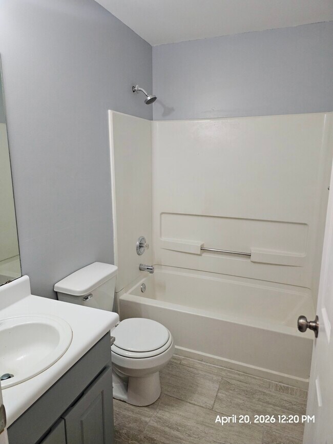 Building Photo - 6633 Biscayne