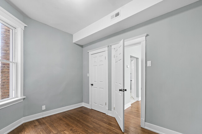 Building Photo - 4342 W Maypole Ave