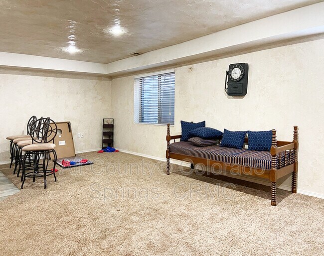 Building Photo - 1378 Grass Valley Dr