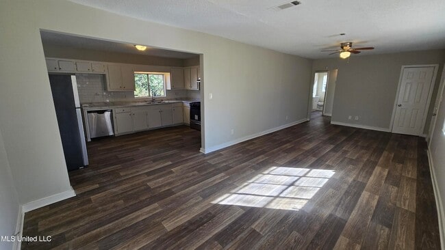 Building Photo - 512 Woodward Ave