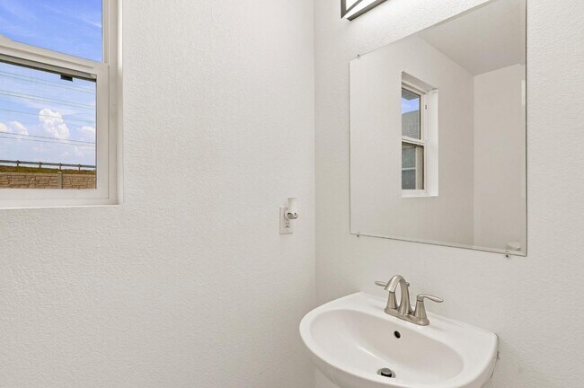 Building Photo - 6712 Fonder Dr
