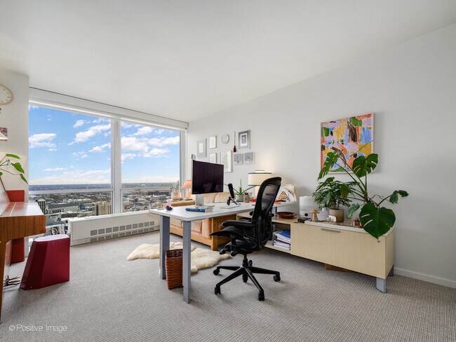 Building Photo - 330 W Diversey Pkwy