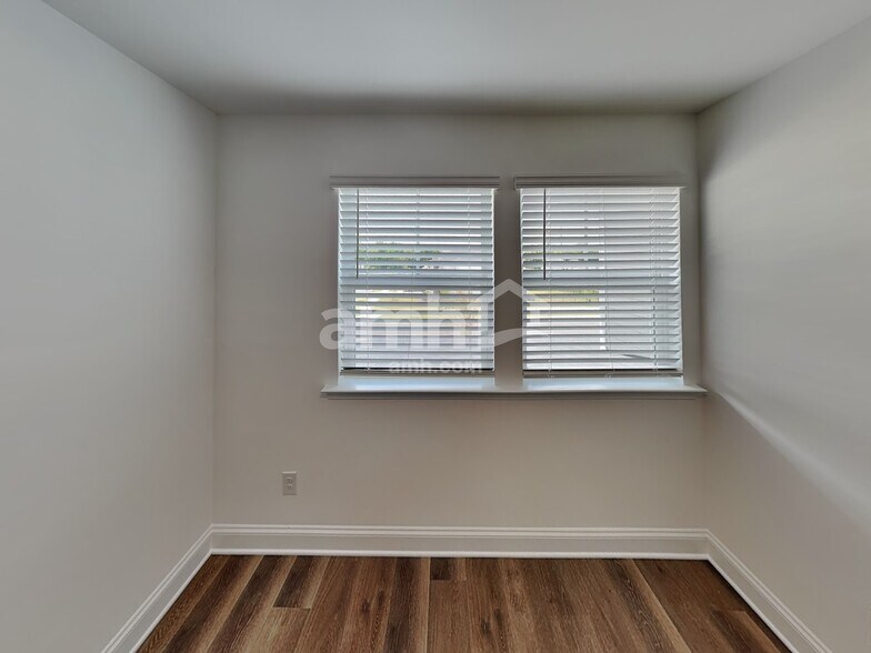 Building Photo - 11135 Callahorn Dr