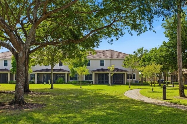 Building Photo - 13023 Riverwalk Cir S