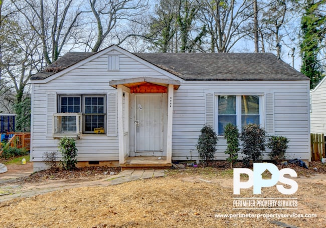 Building Photo - 2821 Palm Dr