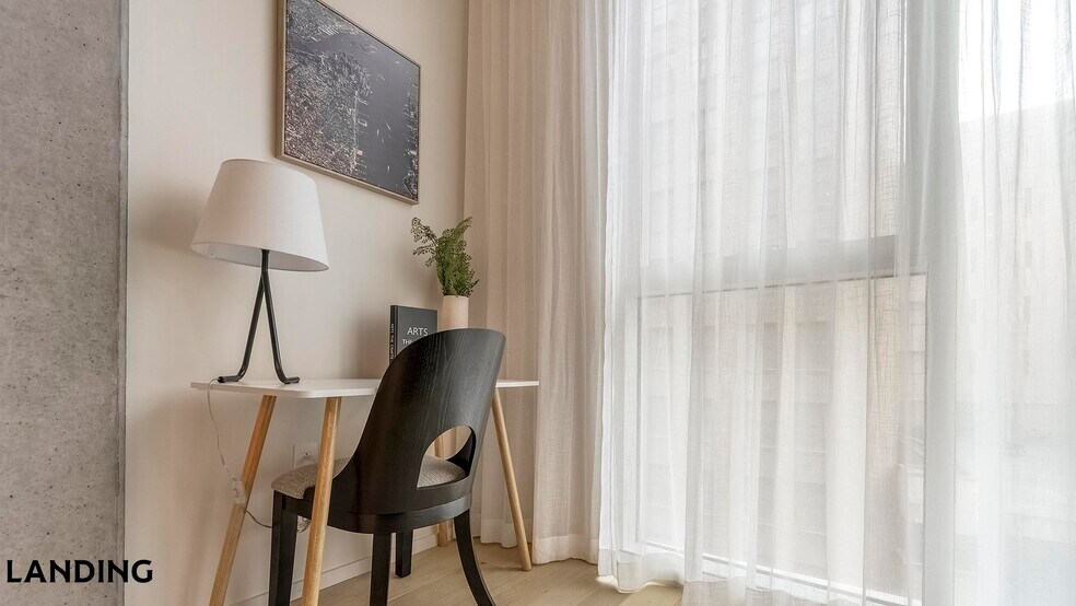 Building Photo - 143 E Commerce St