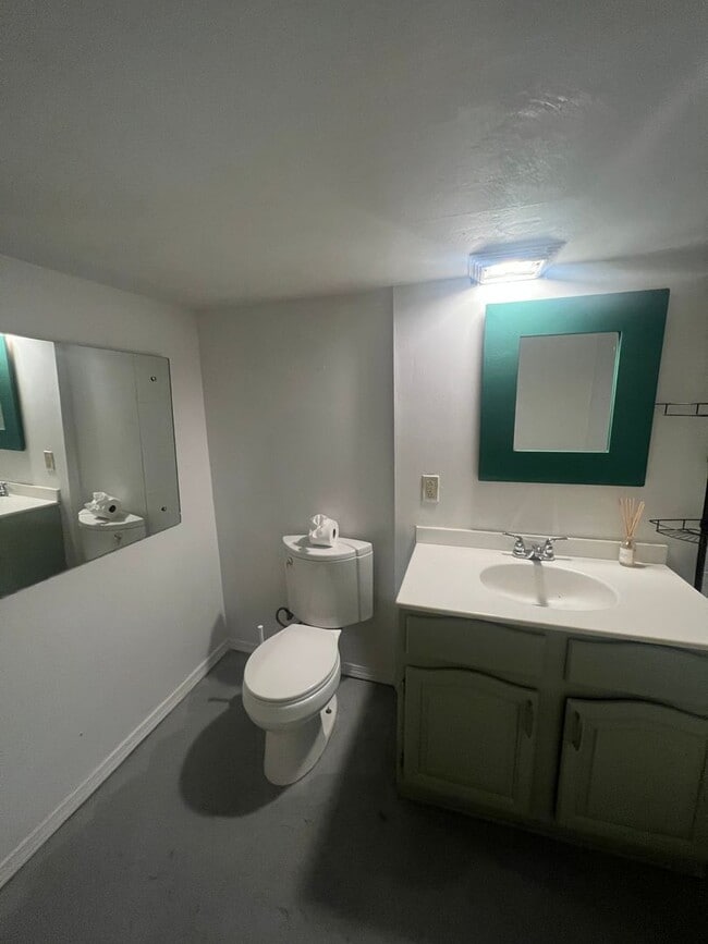 Building Photo - Spacious 3 bedroom, 2 bath home in Sharpsburg