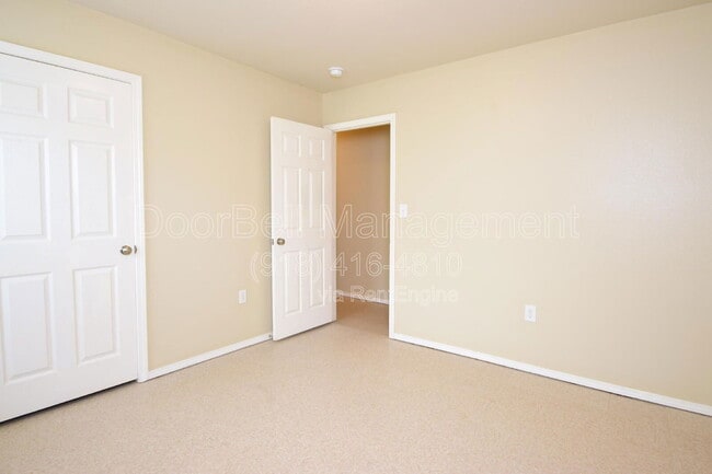 Building Photo - 6022 S Newport Ave