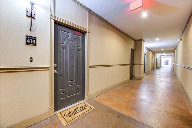 Building Photo - 2299 Lone Star Dr