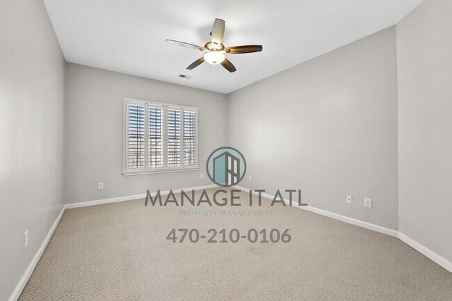 Building Photo - Fabulous 5-bedroom house with modern ameni...