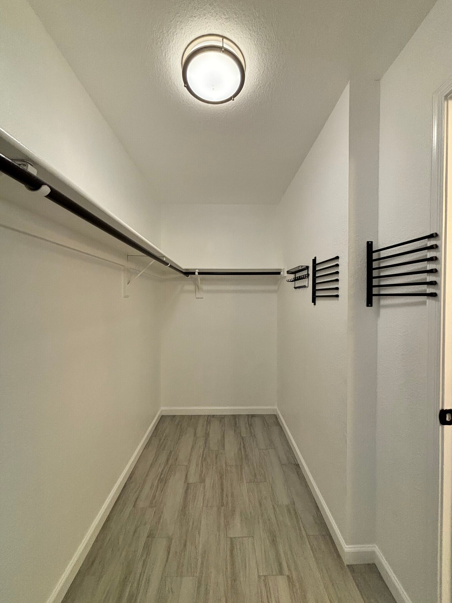 Building Photo - 14101 N 78th Dr