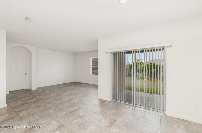 Building Photo - 1299 Buffing Cir SE