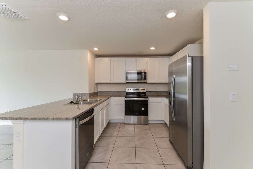 Building Photo - 2933 Great Abaco Way